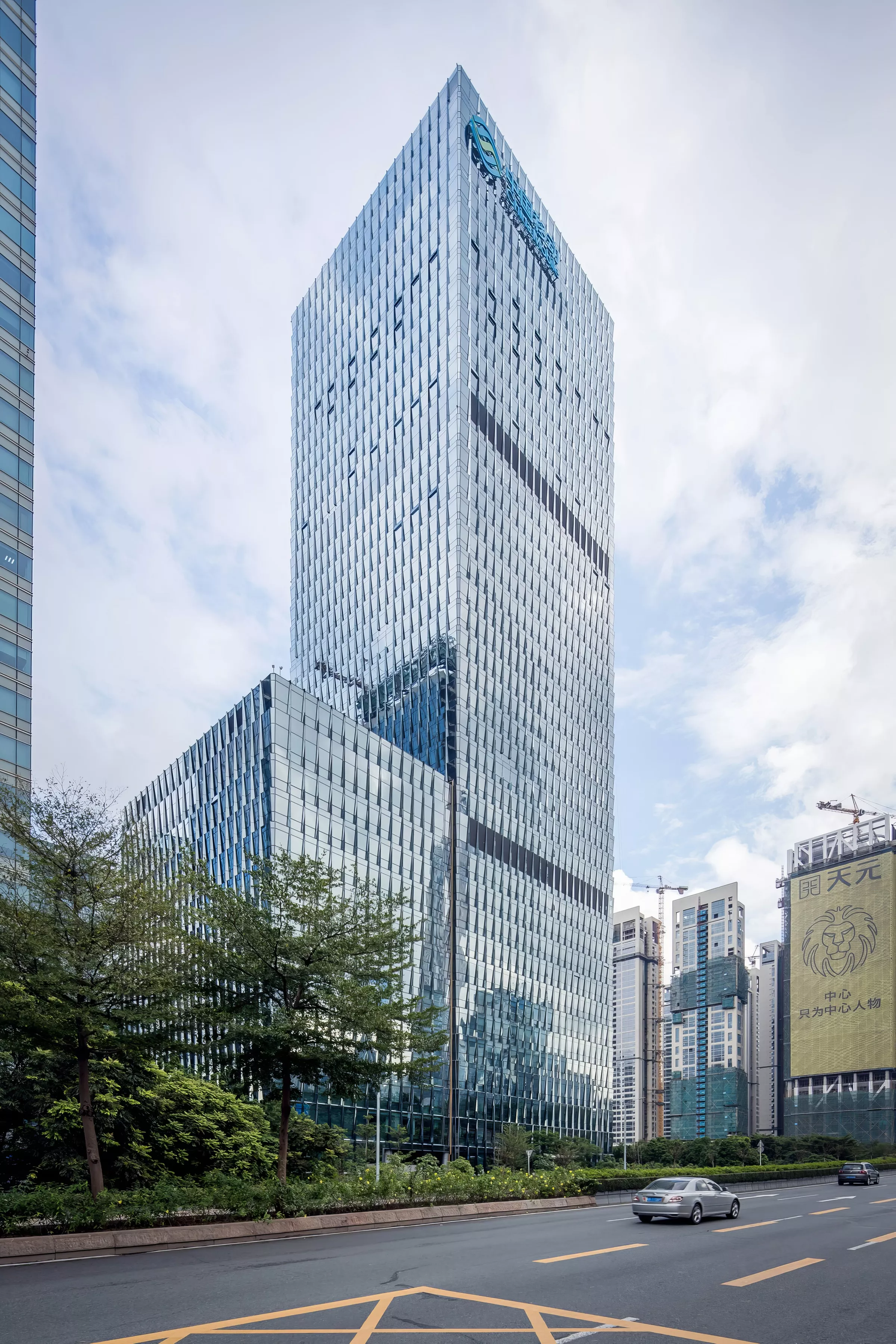 中国移动深圳信息大厦