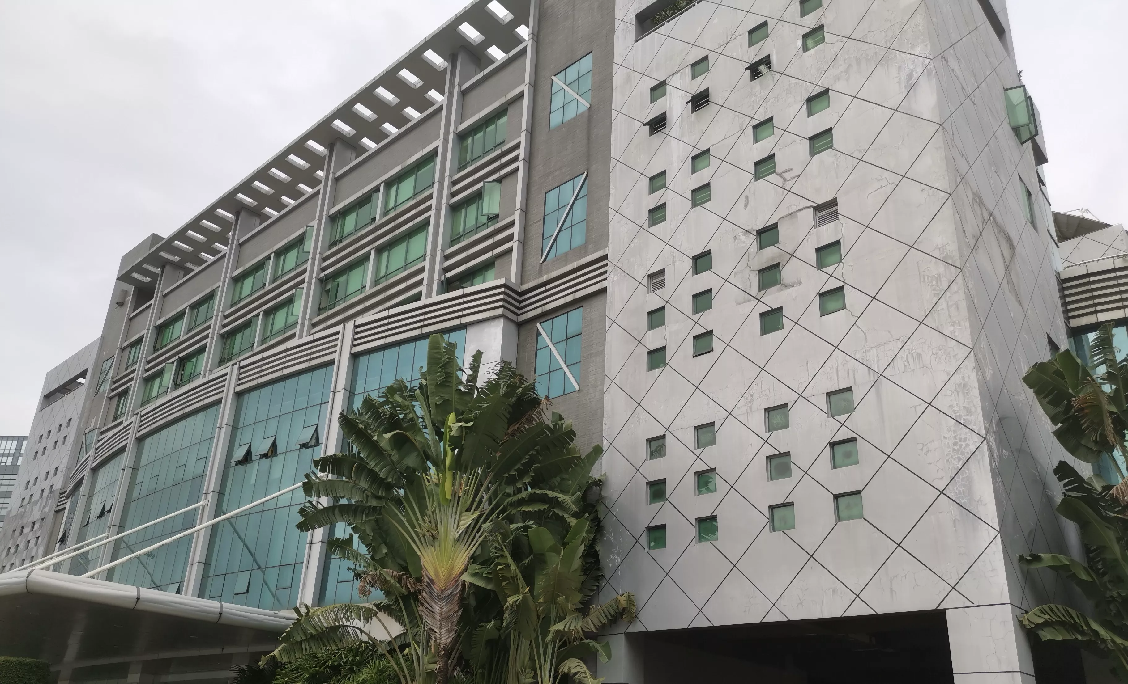 深圳报业集团龙华印务中心